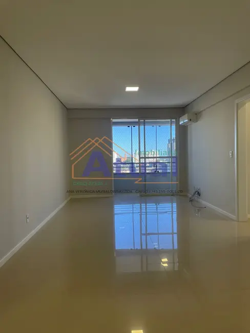 Foto 4 de Apartamento com 3 quartos para alugar em Centro, Santo Angelo - RS