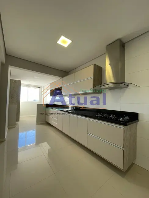 Foto 2 de Apartamento com 3 quartos para alugar em Centro, Santo Angelo - RS