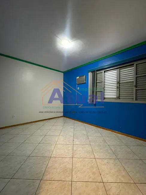 Sobrado com 4 quartos à venda e para alugar, 221m2 em Menges, Santo Angelo - RS - imagem 6 Foto 6 de Sobrado com 4 quartos à venda e para alugar, 221m2 em Menges, Santo Angelo - RS