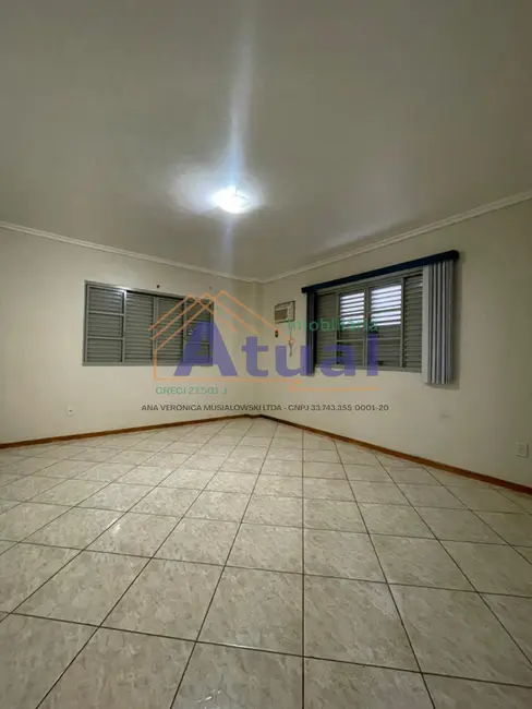 Sobrado com 4 quartos à venda e para alugar, 221m2 em Menges, Santo Angelo - RS - imagem 7 Foto 7 de Sobrado com 4 quartos à venda e para alugar, 221m2 em Menges, Santo Angelo - RS