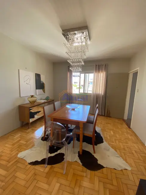 Foto 4 de Casa com 6 quartos à venda e para alugar, 385m2 em Centro, Santo Angelo - RS