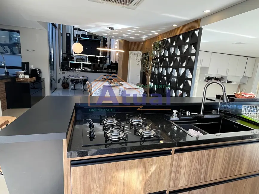 Foto 9 de Casa com 3 quartos à venda, 319m2 em Centro, Santo Angelo - RS