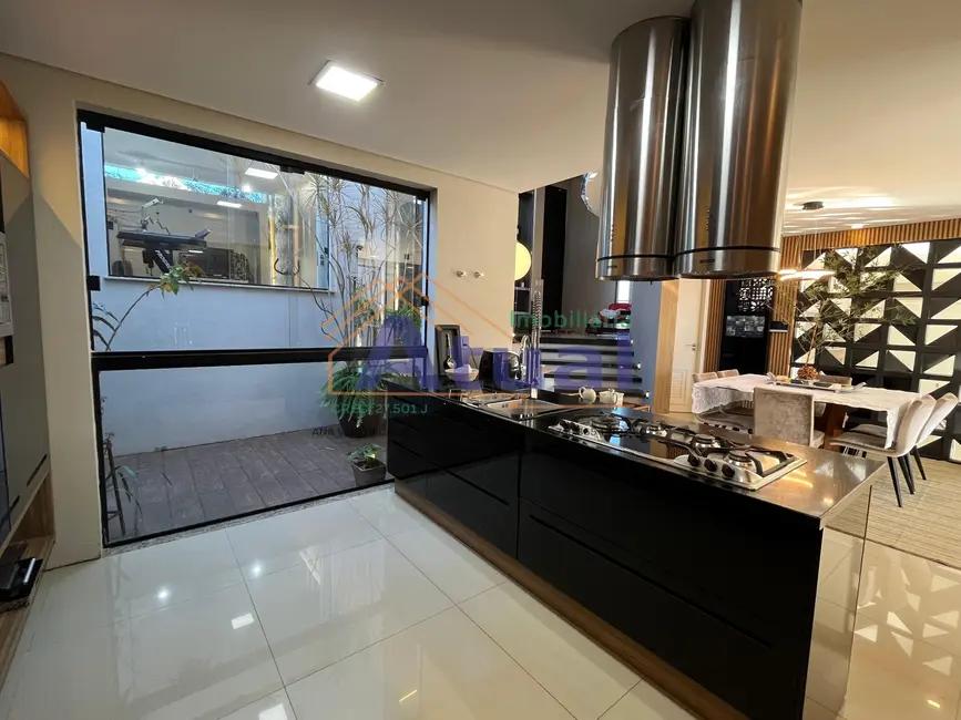 Foto 8 de Casa com 3 quartos à venda, 319m2 em Centro, Santo Angelo - RS