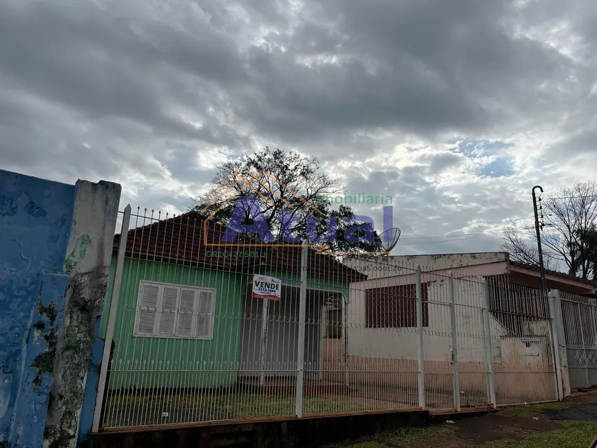 Foto 2 de Casa com 3 quartos à venda, 60m2 em Centro, Santo Angelo - RS