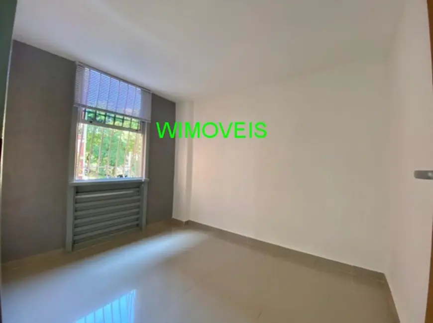 Foto 3 de Apartamento com 2 quartos à venda, 50m2 em Fátima, Niteroi - RJ