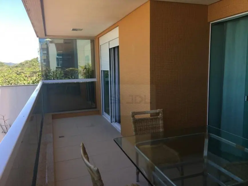 Foto 6 de Apartamento com 3 quartos à venda, 190m2 em Bombinhas - SC