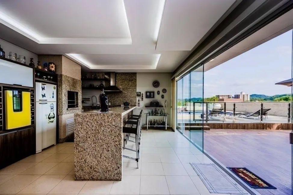 Casa de Condomínio com 4 quartos à venda, 541m2 em Itoupava Central, Blumenau - SC - imagem 4 Foto 4 de Casa de Condomínio com 4 quartos à venda, 541m2 em Itoupava Central, Blumenau - SC