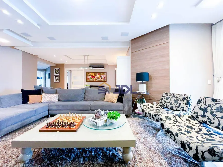 Apartamento com 3 quartos à venda, 216m2 em Jardim Blumenau, Blumenau - SC - imagem 3 Foto 3 de Apartamento com 3 quartos à venda, 216m2 em Jardim Blumenau, Blumenau - SC
