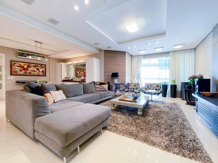 Apartamento com 3 quartos à venda, 216m2 em Jardim Blumenau, Blumenau - SC - imagem 4 Foto 4 de Apartamento com 3 quartos à venda, 216m2 em Jardim Blumenau, Blumenau - SC