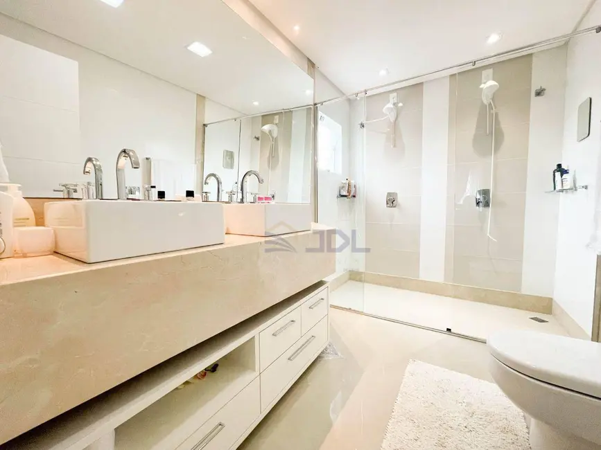 Casa com 3 quartos à venda, 380m2 em Fortaleza, Blumenau - SC - imagem 5 Foto 5 de Casa com 3 quartos à venda, 380m2 em Fortaleza, Blumenau - SC
