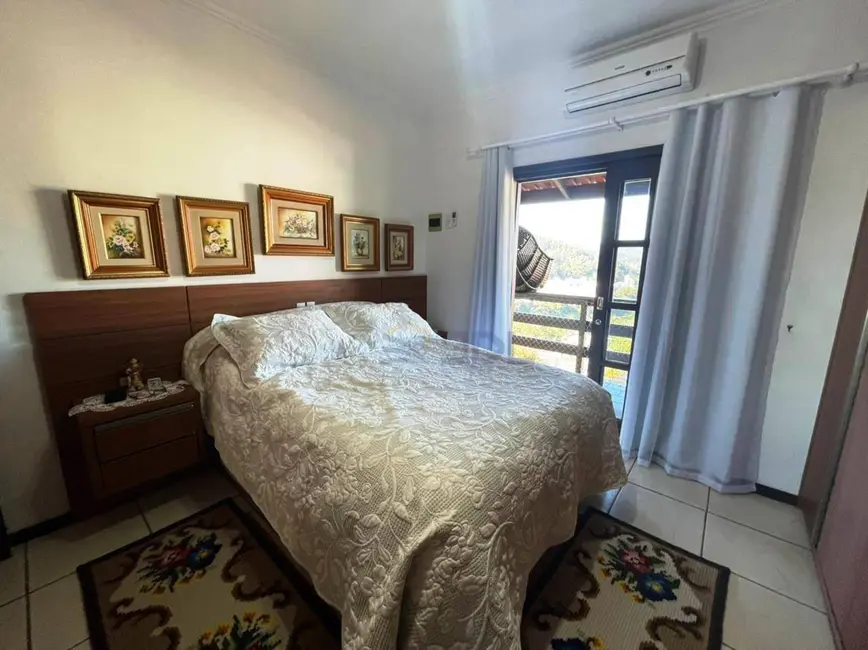 Casa com 3 quartos à venda, 774m2 em Ponta Aguda, Blumenau - SC - imagem 7 Foto 7 de Casa com 3 quartos à venda, 774m2 em Ponta Aguda, Blumenau - SC