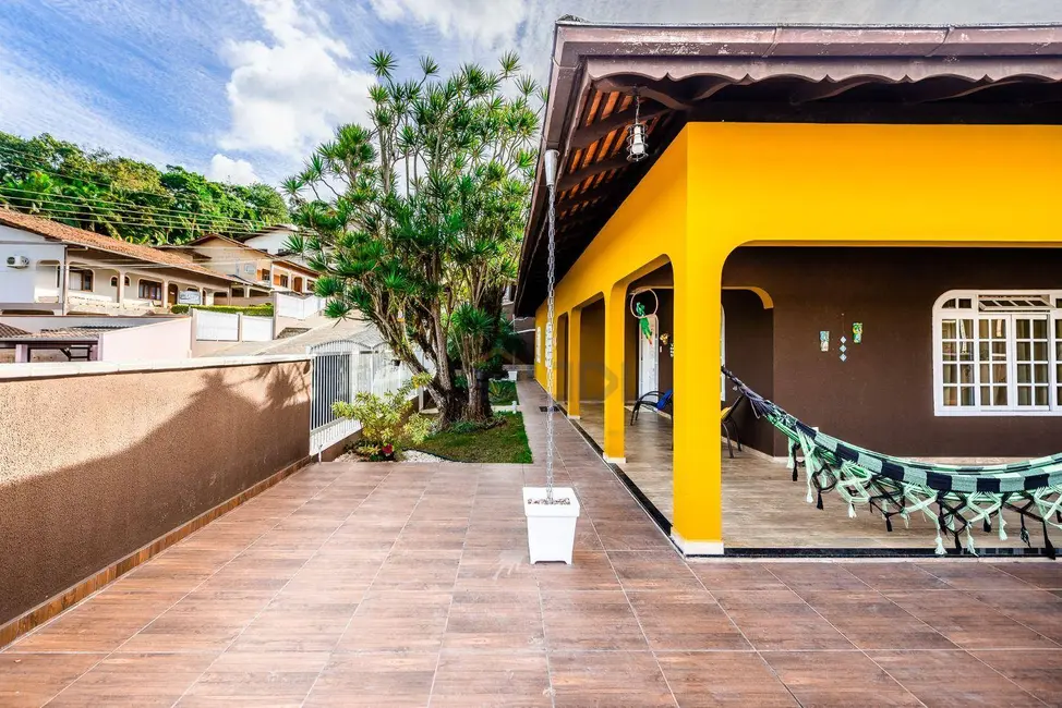 Casa com 3 quartos à venda, 434m2 em Itoupava Central, Blumenau - SC - imagem 5 Foto 5 de Casa com 3 quartos à venda, 434m2 em Itoupava Central, Blumenau - SC