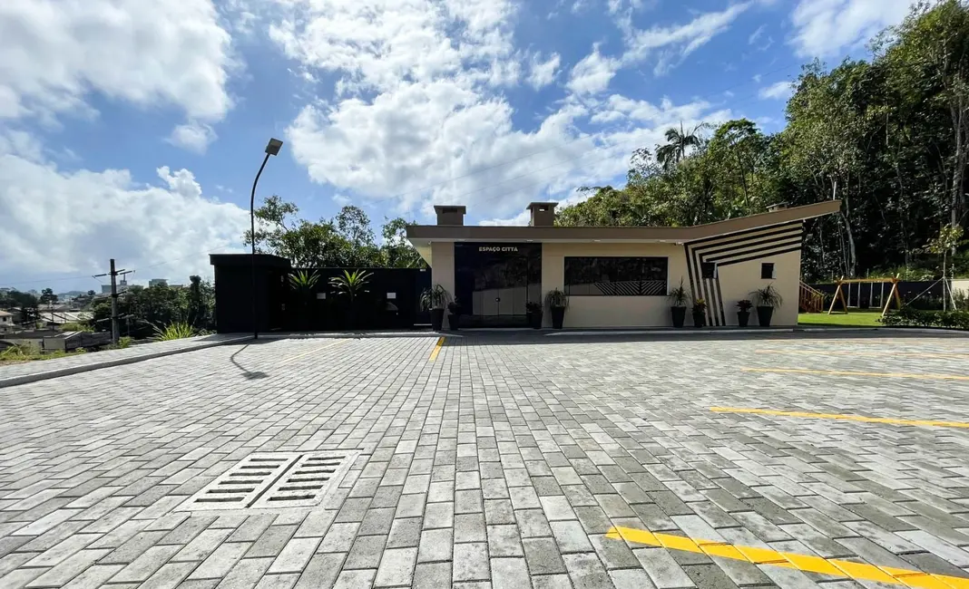 Terreno / Lote à venda, 298m2 em Velha, Blumenau - SC - imagem 4 Foto 4 de Terreno / Lote à venda, 298m2 em Velha, Blumenau - SC