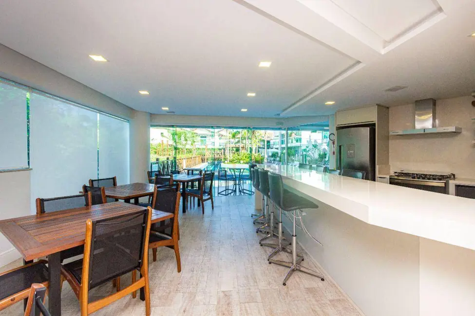 Foto 9 de Apartamento com 3 quartos à venda, 207m2 em Bombinhas - SC