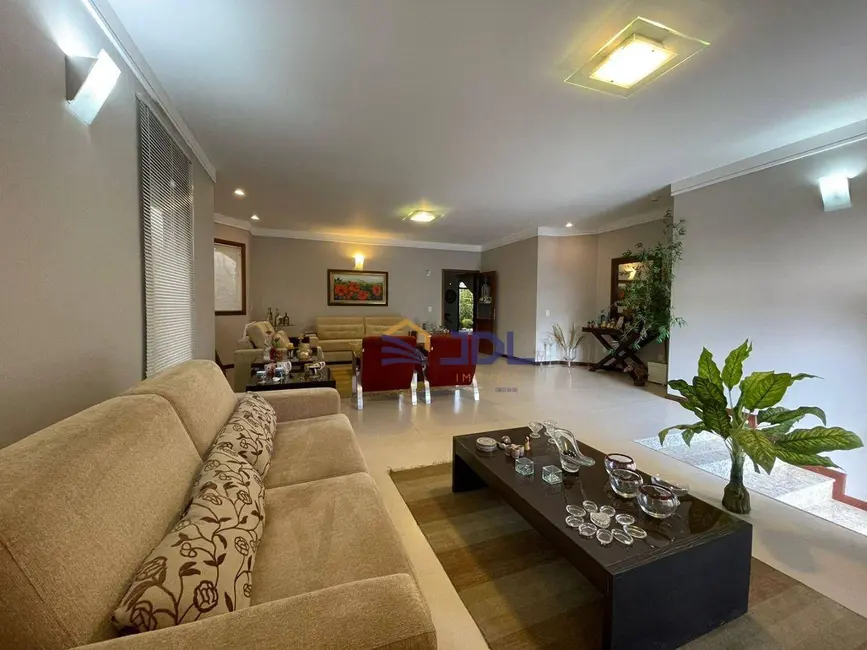Casa com 3 quartos à venda, 1200m2 em Blumenau - SC - imagem 7 Foto 7 de Casa com 3 quartos à venda, 1200m2 em Blumenau - SC