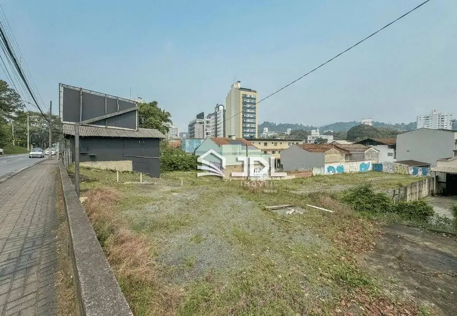 Terreno / Lote à venda, 1402m2 em Victor Konder, Blumenau - SC - imagem 3 Foto 3 de Terreno / Lote à venda, 1402m2 em Victor Konder, Blumenau - SC