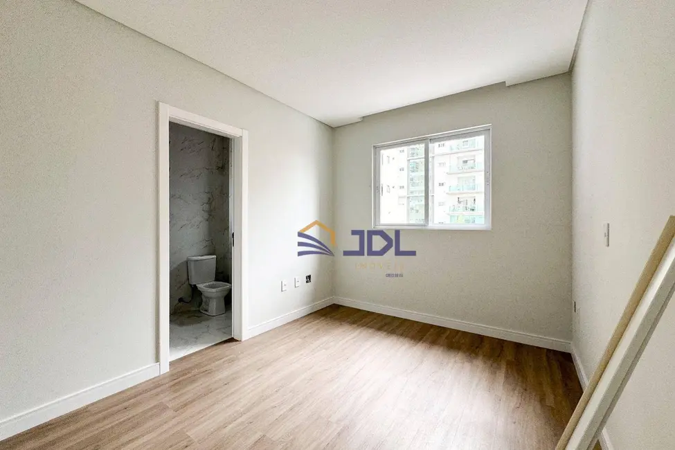 Foto 8 de Apartamento com 3 quartos à venda, 190m2 em Itapema - SC