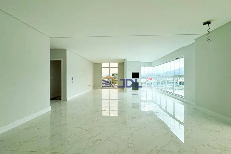 Foto 2 de Apartamento com 3 quartos à venda, 190m2 em Itapema - SC