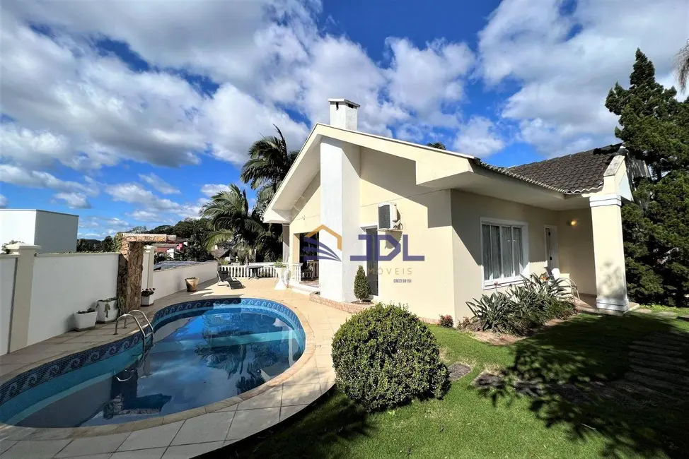 Casa com 4 quartos à venda, 733m2 em Centro, Blumenau - SC - imagem 3 Foto 3 de Casa com 4 quartos à venda, 733m2 em Centro, Blumenau - SC