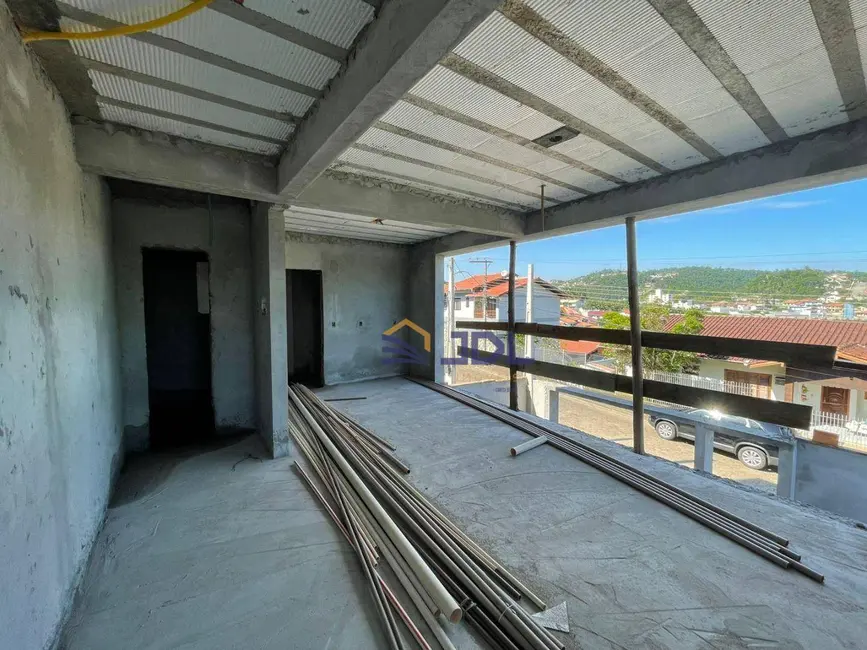 Sobrado com 3 quartos à venda, 168m2 em Blumenau - SC - imagem 6 Foto 6 de Sobrado com 3 quartos à venda, 168m2 em Blumenau - SC