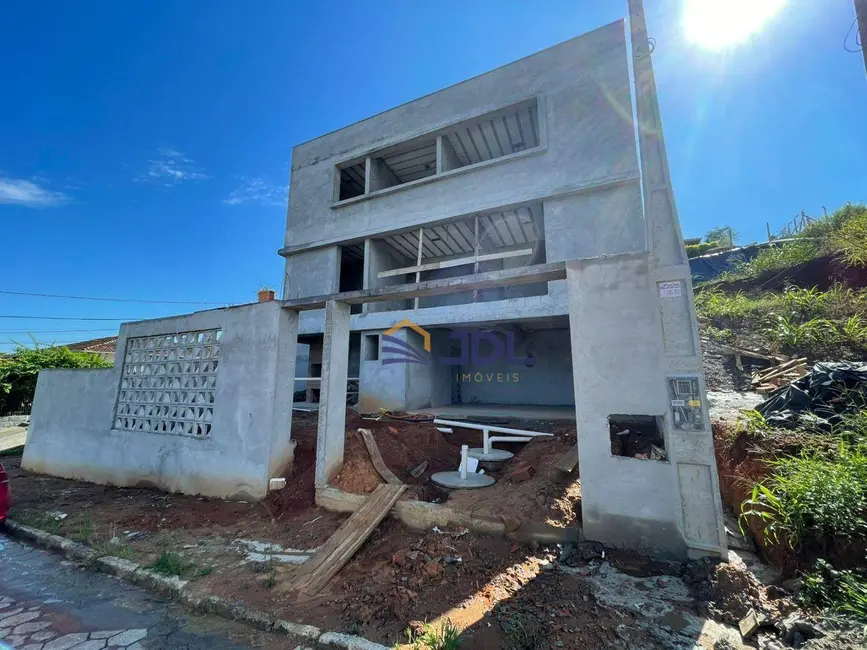 Foto 1 de Sobrado com 3 quartos à venda, 168m2 em Blumenau - SC