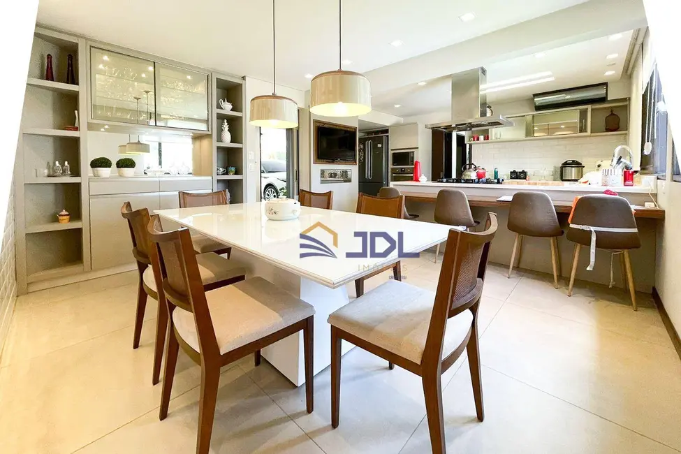 Casa com 3 quartos à venda, 1079m2 em Vila Nova, Blumenau - SC - imagem 5 Foto 5 de Casa com 3 quartos à venda, 1079m2 em Vila Nova, Blumenau - SC