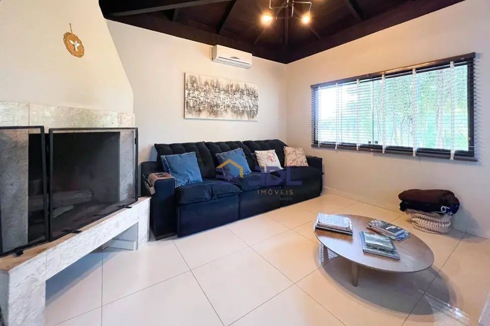 Casa de Condomínio com 3 quartos à venda, 550m2 em Itoupava Seca, Blumenau - SC - imagem 9 Foto 9 de Casa de Condomínio com 3 quartos à venda, 550m2 em Itoupava Seca, Blumenau - SC