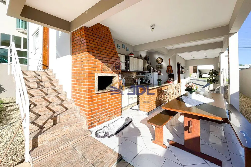 Casa de Condomínio com 3 quartos à venda, 356m2 em Itoupava Central, Blumenau - SC - imagem 9 Foto 9 de Casa de Condomínio com 3 quartos à venda, 356m2 em Itoupava Central, Blumenau - SC