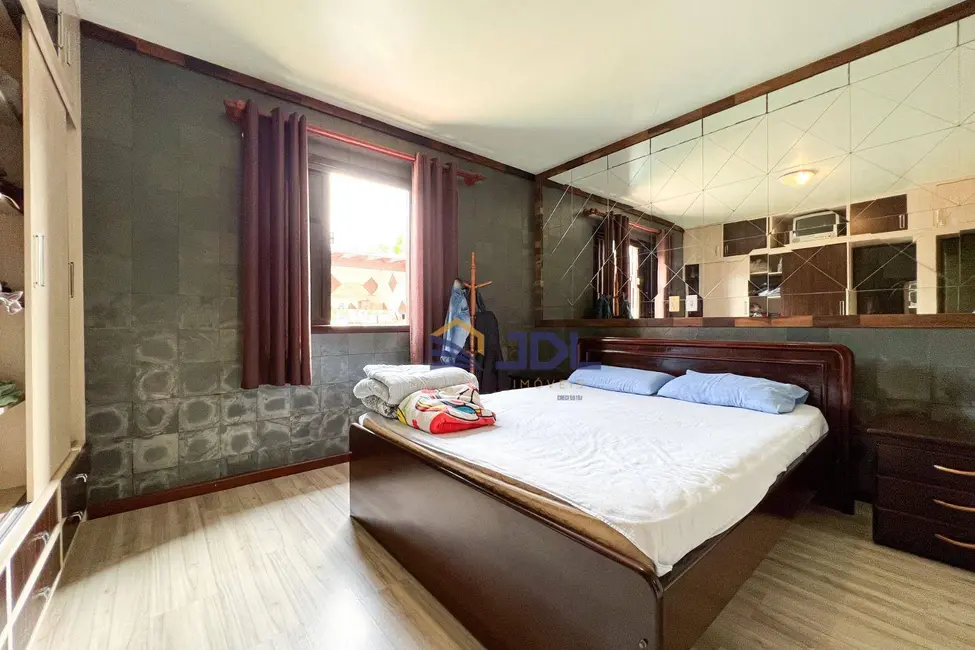 Casa com 3 quartos à venda, 300m2 em Velha, Blumenau - SC - imagem 9 Foto 9 de Casa com 3 quartos à venda, 300m2 em Velha, Blumenau - SC