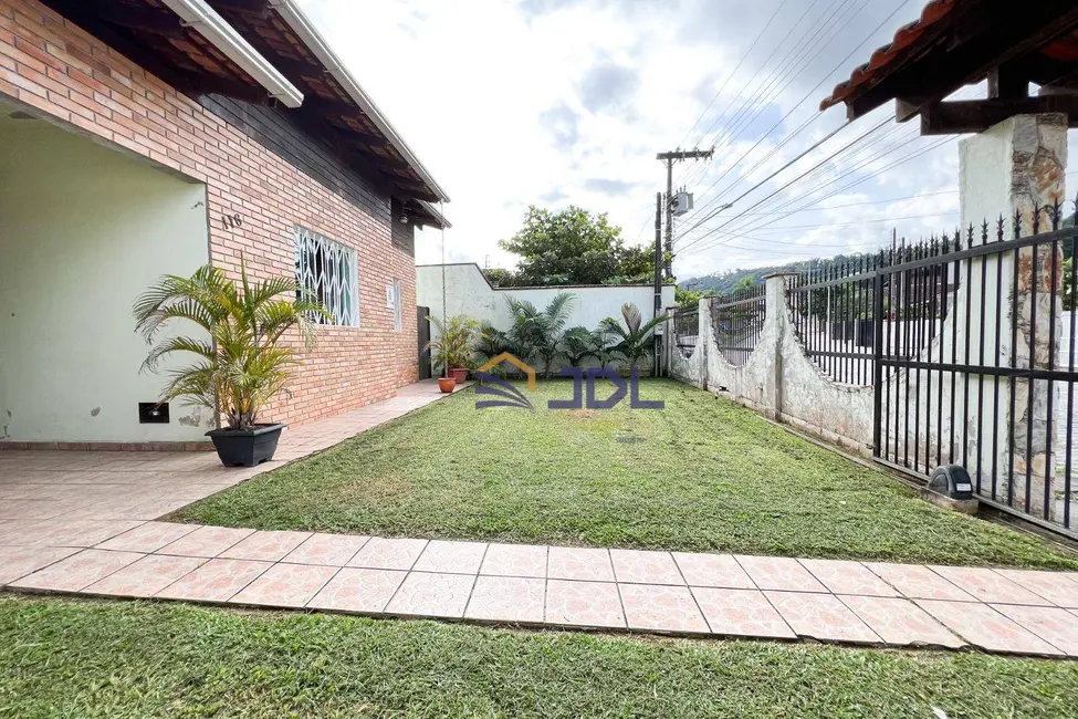 Casa com 3 quartos à venda, 300m2 em Velha, Blumenau - SC - imagem 4 Foto 4 de Casa com 3 quartos à venda, 300m2 em Velha, Blumenau - SC