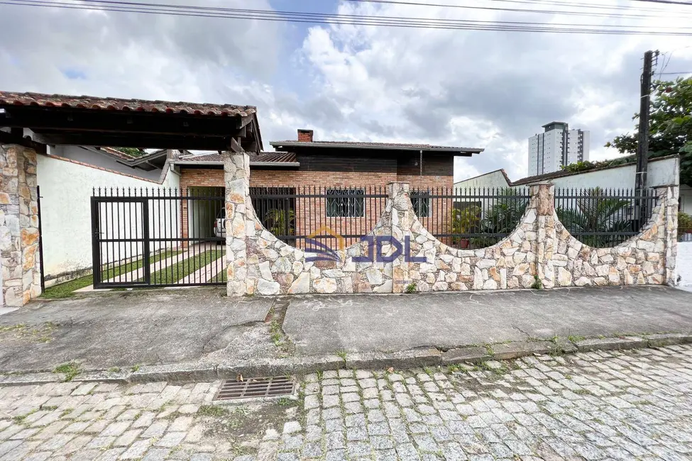 Casa com 3 quartos à venda, 300m2 em Velha, Blumenau - SC - imagem 3 Foto 3 de Casa com 3 quartos à venda, 300m2 em Velha, Blumenau - SC
