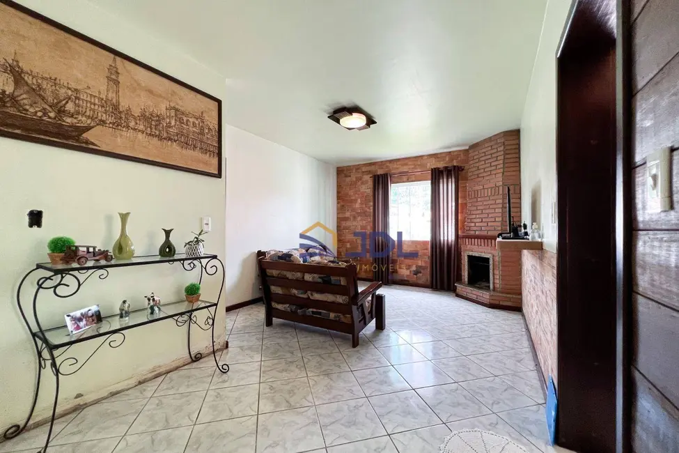 Casa com 3 quartos à venda, 300m2 em Velha, Blumenau - SC - imagem 5 Foto 5 de Casa com 3 quartos à venda, 300m2 em Velha, Blumenau - SC