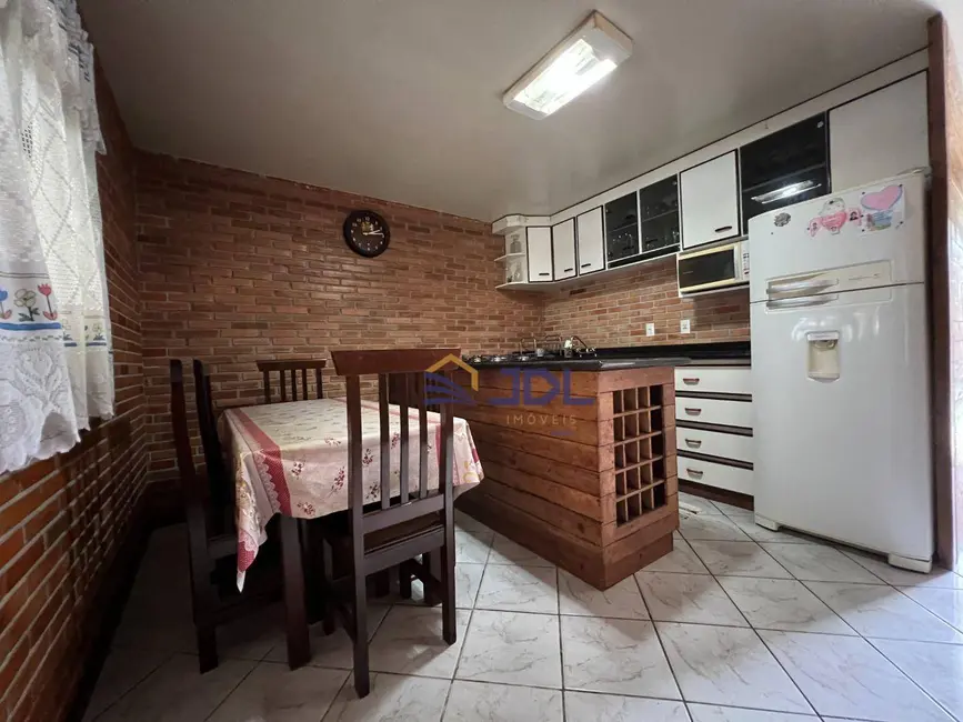Casa com 3 quartos à venda, 300m2 em Velha, Blumenau - SC - imagem 7 Foto 7 de Casa com 3 quartos à venda, 300m2 em Velha, Blumenau - SC