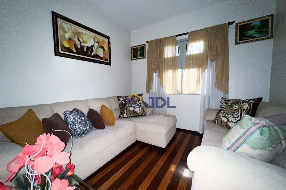 Casa com 4 quartos à venda, 506m2 em Velha, Blumenau - SC - imagem 4 Foto 4 de Casa com 4 quartos à venda, 506m2 em Velha, Blumenau - SC