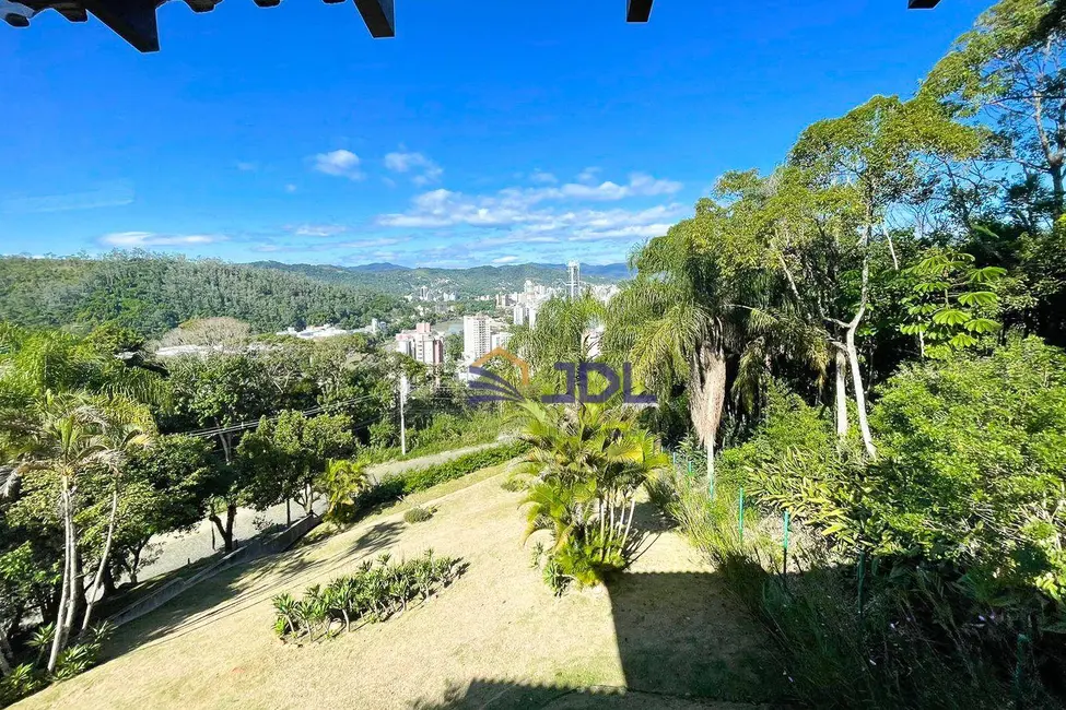 Foto 1 de Casa com 4 quartos à venda, 1500m2 em Ponta Aguda, Blumenau - SC