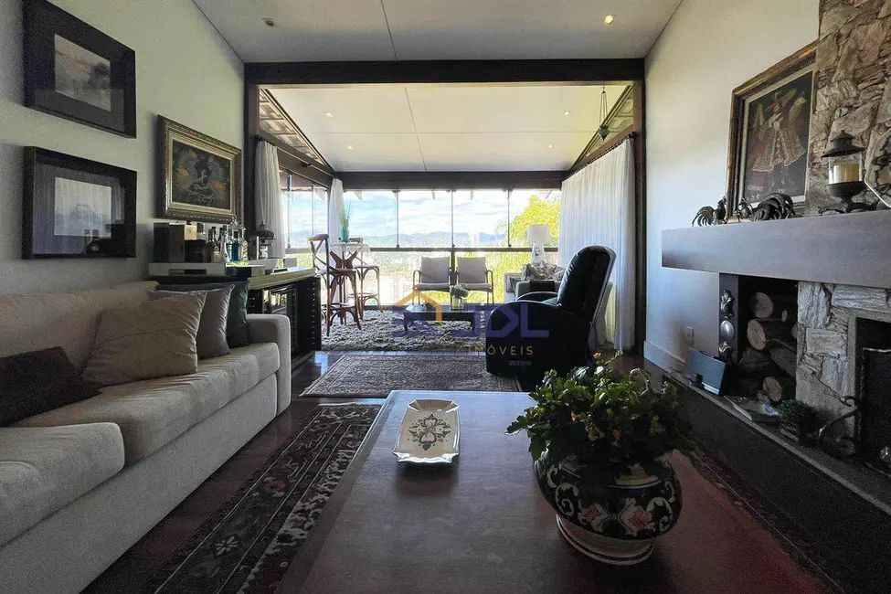 Casa com 4 quartos à venda, 1500m2 em Ponta Aguda, Blumenau - SC - imagem 8 Foto 8 de Casa com 4 quartos à venda, 1500m2 em Ponta Aguda, Blumenau - SC
