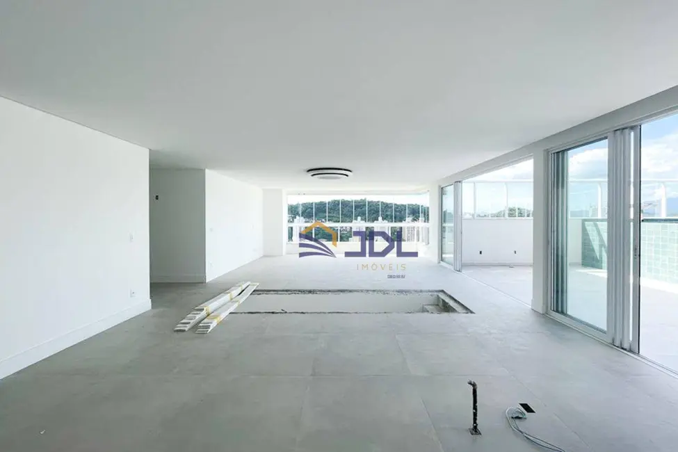 Cobertura com 5 quartos à venda, 459m2 em Vila Nova, Blumenau - SC - imagem 5 Foto 5 de Cobertura com 5 quartos à venda, 459m2 em Vila Nova, Blumenau - SC