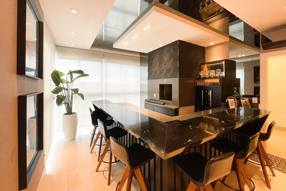 Apartamento com 3 quartos à venda, 337m2 em Victor Konder, Blumenau - SC - imagem 8 Foto 8 de Apartamento com 3 quartos à venda, 337m2 em Victor Konder, Blumenau - SC