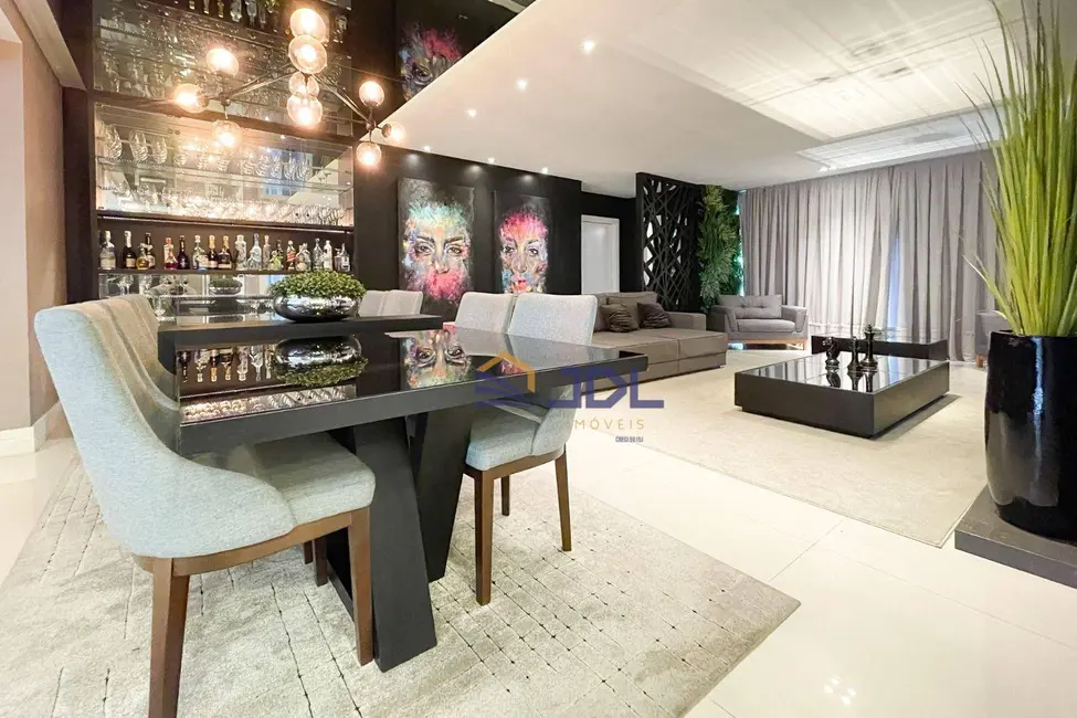 Apartamento com 3 quartos à venda, 337m2 em Victor Konder, Blumenau - SC - imagem 4 Foto 4 de Apartamento com 3 quartos à venda, 337m2 em Victor Konder, Blumenau - SC