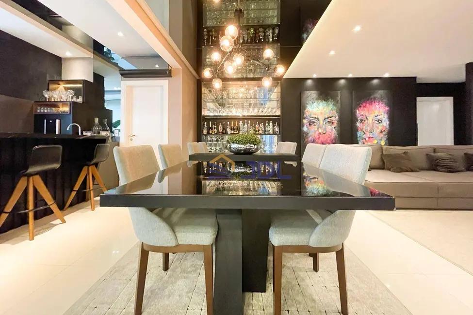 Apartamento com 3 quartos à venda, 337m2 em Victor Konder, Blumenau - SC - imagem 5 Foto 5 de Apartamento com 3 quartos à venda, 337m2 em Victor Konder, Blumenau - SC