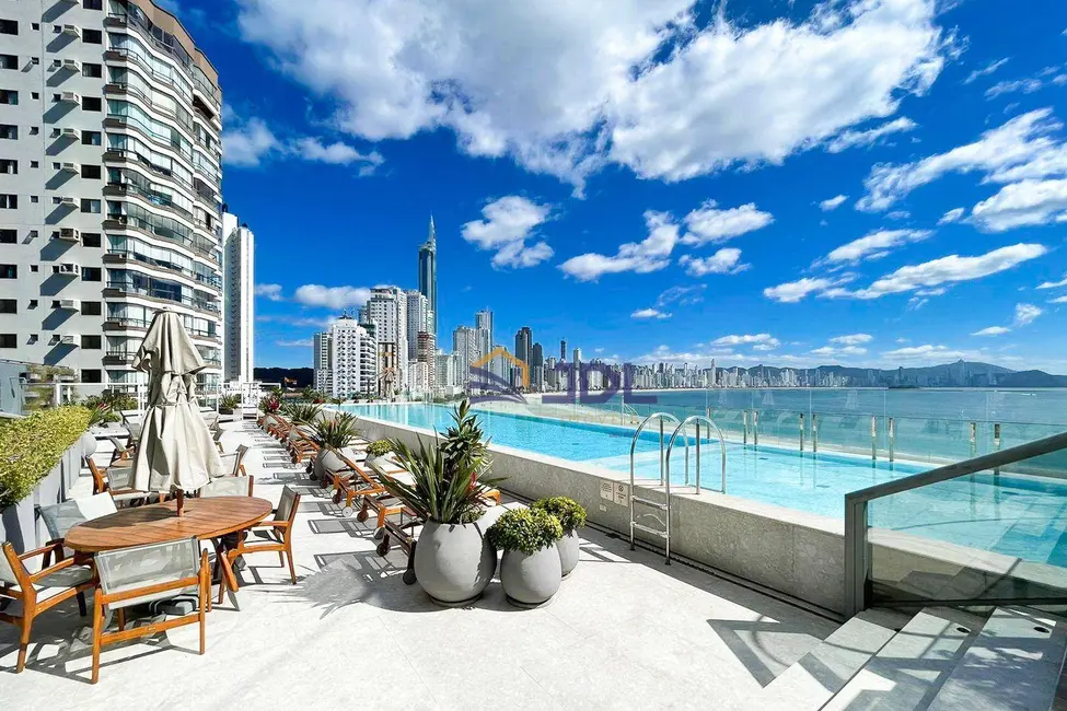Apartamento com 4 quartos à venda, 415m2 em Balneario Camboriu - SC - imagem 4 Foto 4 de Apartamento com 4 quartos à venda, 415m2 em Balneario Camboriu - SC