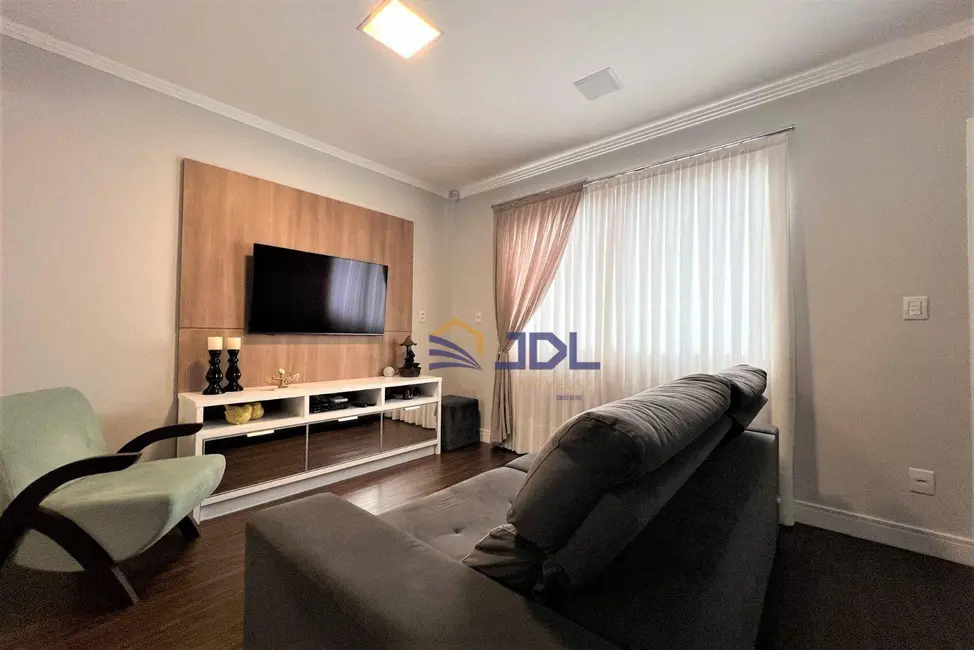 Sobrado com 3 quartos à venda, 91m2 em Velha Central, Blumenau - SC - imagem 7 Foto 7 de Sobrado com 3 quartos à venda, 91m2 em Velha Central, Blumenau - SC