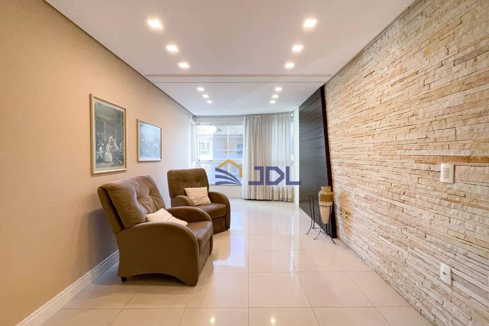 Apartamento com 2 quartos à venda, 120m2 em Vila Nova, Blumenau - SC - imagem 7 Foto 7 de Apartamento com 2 quartos à venda, 120m2 em Vila Nova, Blumenau - SC