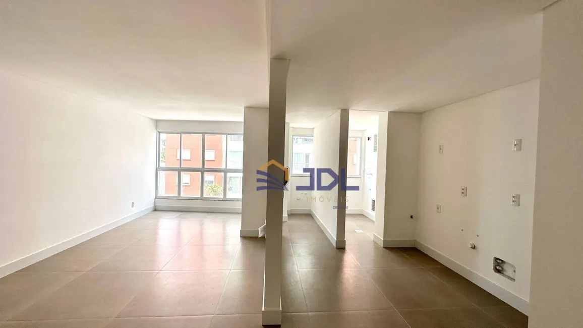 Apartamento com 3 quartos à venda, 204m2 em Centro, Blumenau - SC - imagem 3 Foto 3 de Apartamento com 3 quartos à venda, 204m2 em Centro, Blumenau - SC