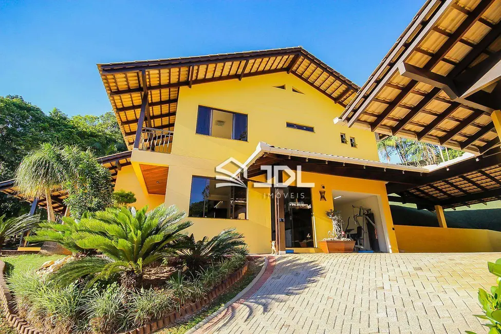Casa com 3 quartos à venda, 2783m2 em Badenfurt, Blumenau - SC - imagem 3 Foto 3 de Casa com 3 quartos à venda, 2783m2 em Badenfurt, Blumenau - SC