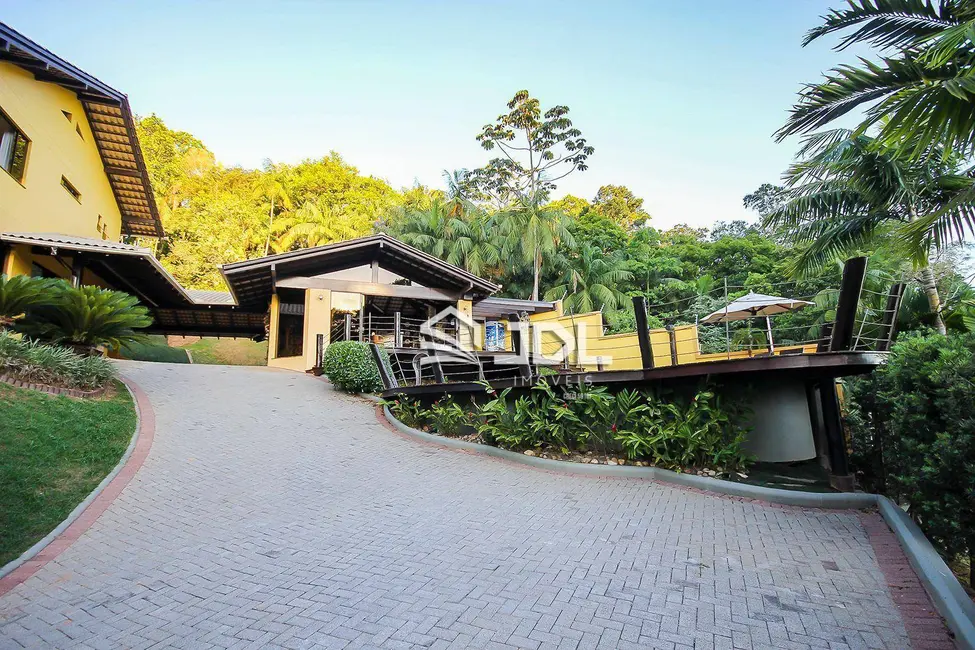 Casa com 3 quartos à venda, 2783m2 em Badenfurt, Blumenau - SC - imagem 4 Foto 4 de Casa com 3 quartos à venda, 2783m2 em Badenfurt, Blumenau - SC