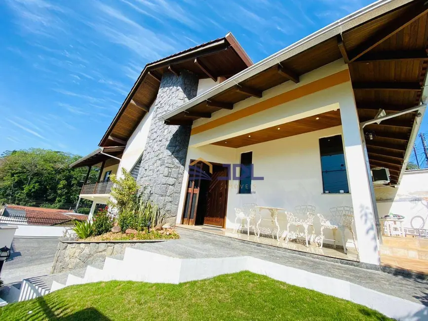 Casa com 3 quartos à venda, 375m2 em Velha, Blumenau - SC - imagem 7 Foto 7 de Casa com 3 quartos à venda, 375m2 em Velha, Blumenau - SC