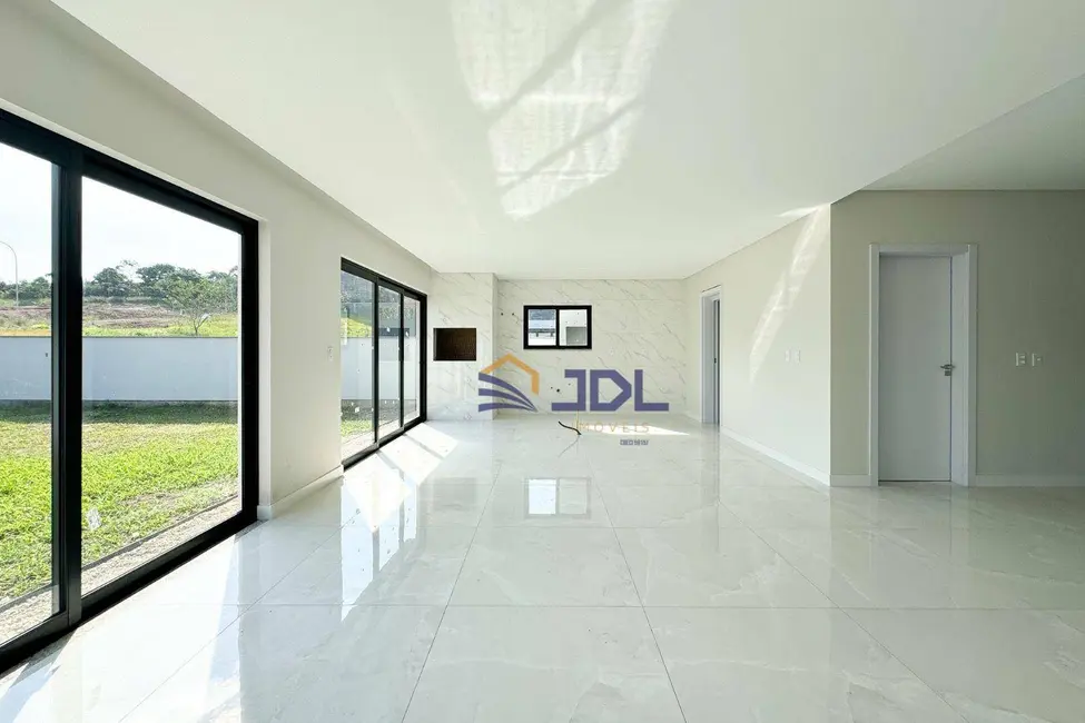 Casa de Condomínio com 3 quartos à venda, 375m2 em Ponta Aguda, Blumenau - SC - imagem 3 Foto 3 de Casa de Condomínio com 3 quartos à venda, 375m2 em Ponta Aguda, Blumenau - SC