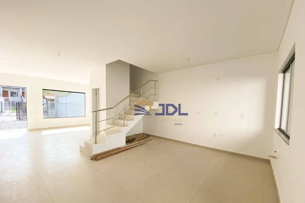 Sobrado com 3 quartos à venda, 125m2 em Fidélis, Blumenau - SC - imagem 7 Foto 7 de Sobrado com 3 quartos à venda, 125m2 em Fidélis, Blumenau - SC