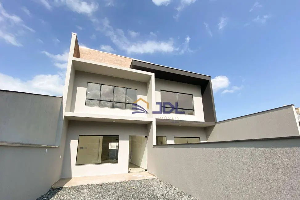 Sobrado com 3 quartos à venda, 125m2 em Fidélis, Blumenau - SC - imagem 3 Foto 3 de Sobrado com 3 quartos à venda, 125m2 em Fidélis, Blumenau - SC